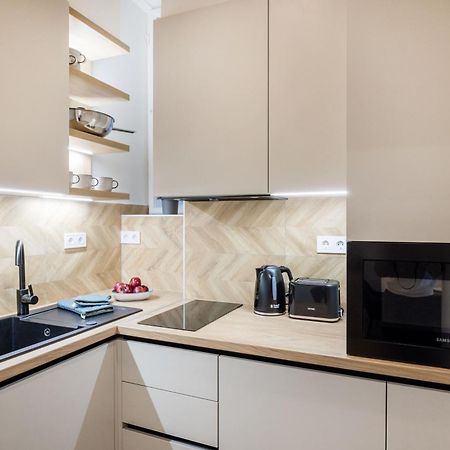 Appartamento Sleek Downtown Living Budapest Esterno foto