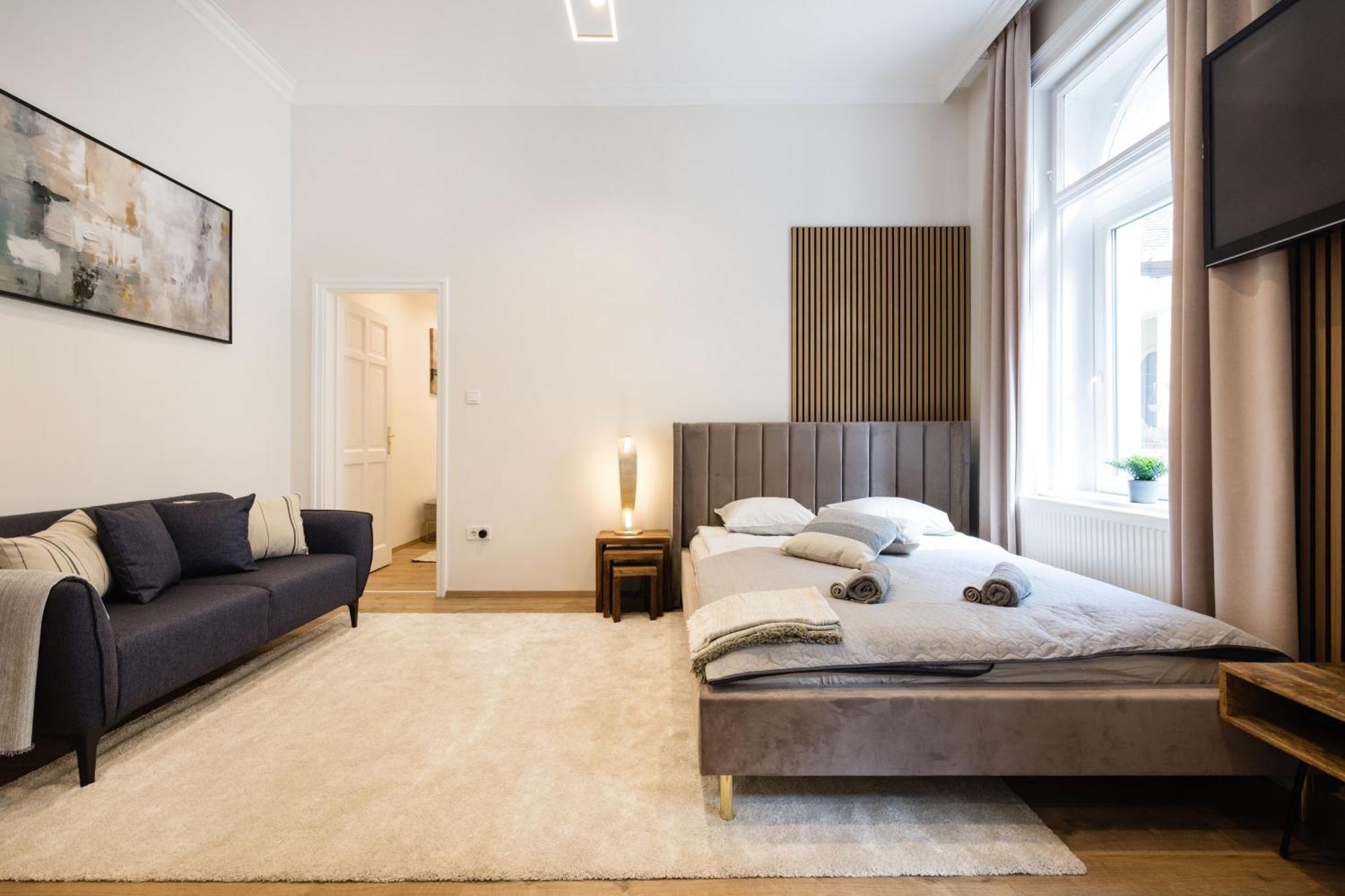 Appartamento Sleek Downtown Living Budapest Esterno foto