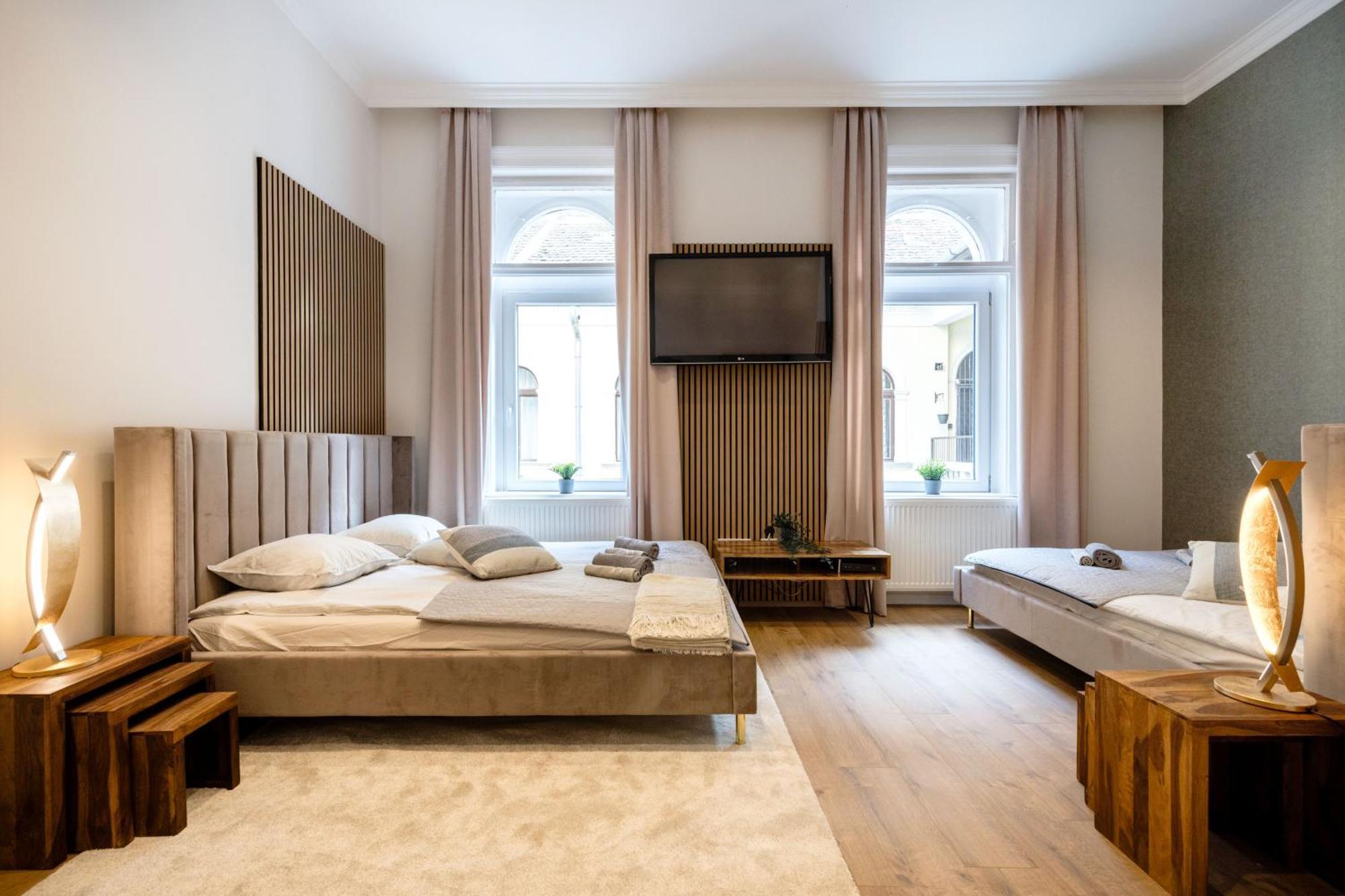Appartamento Sleek Downtown Living Budapest Esterno foto